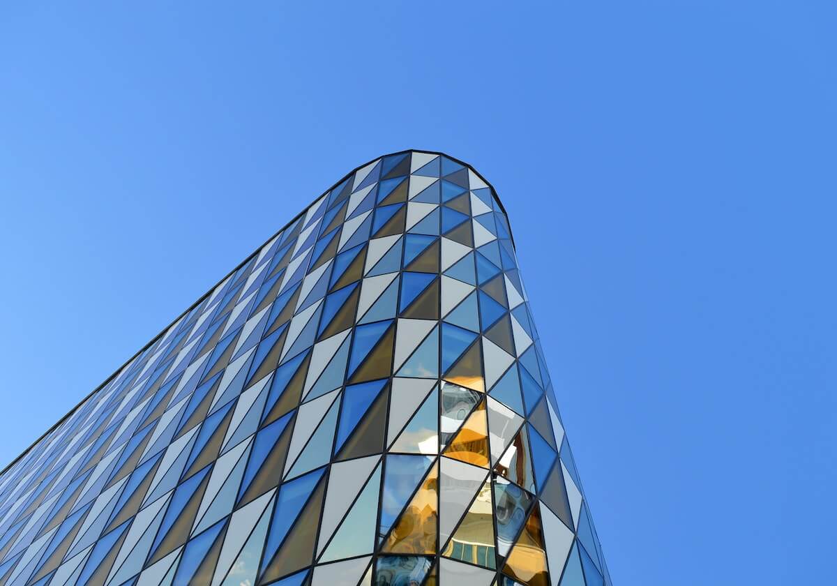 德甲赛场风云突变，樊振东缺阵难挡逆转，约内斯库一己之力导演3-1奇迹